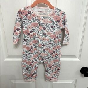 Magnetic Me footless onesie 6-9M